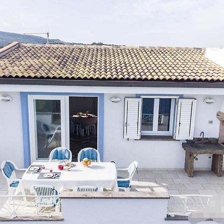 Tra blu e celeste Apartment Castelsardo Exterior foto